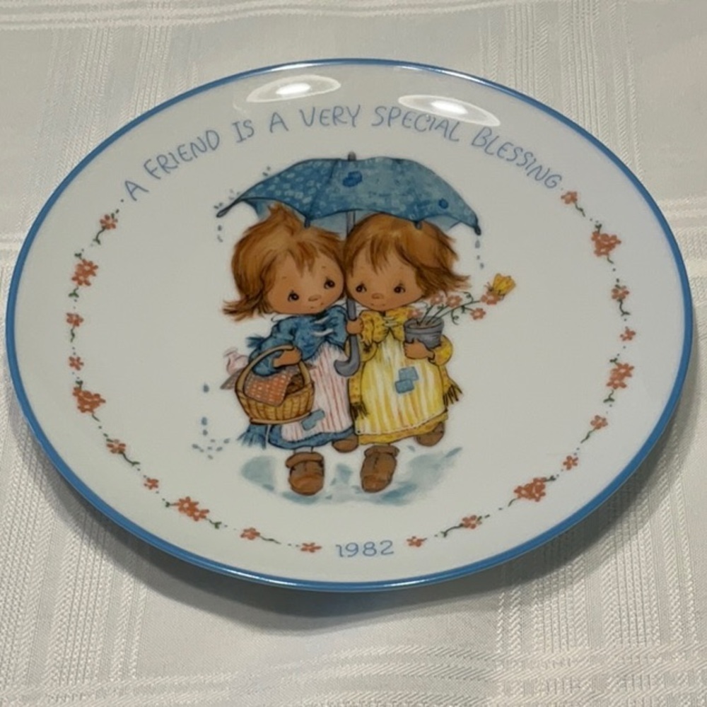 Hallmark The Betsey Clark Collection Porcelain Friend Plate Vintage 1982​